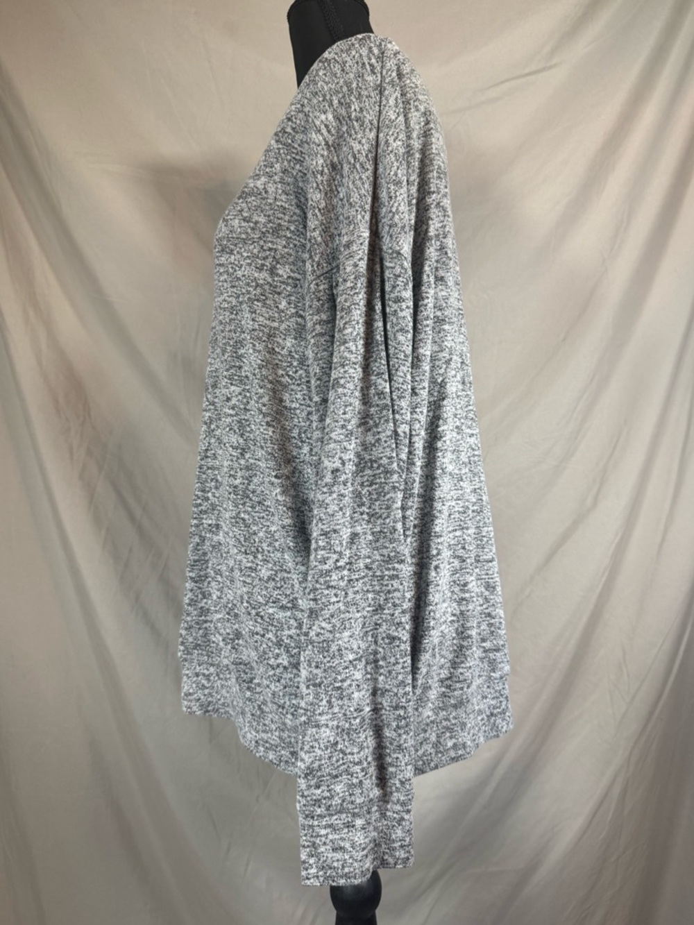 Athleta Mindful Pullover – Light Gray Heather‎ 🌿 - Picture 6 of 7
